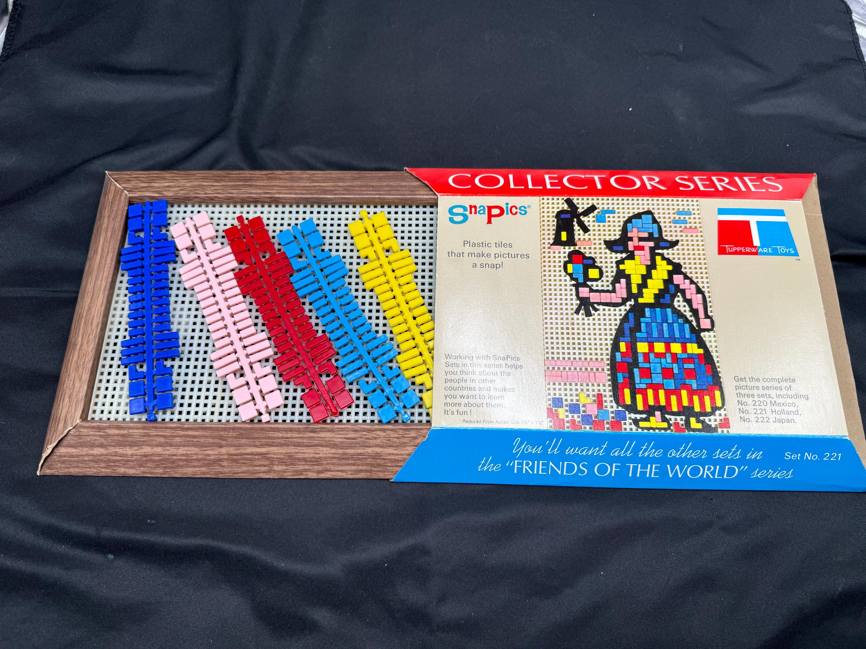 Snapics Tupperware Toy Friends of the World Holland #221 1968 New