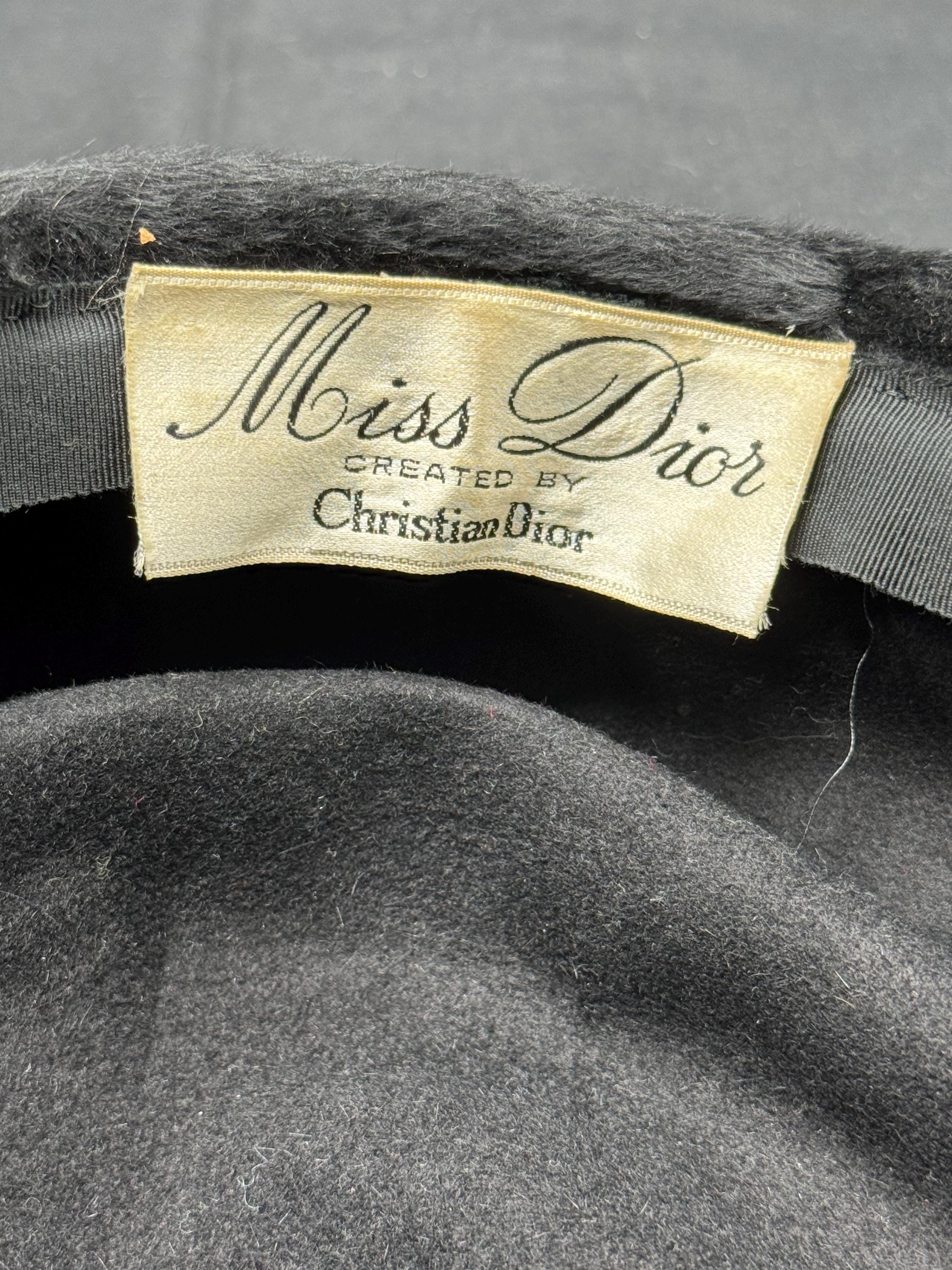 Stunning ? Vintage Christian Dior Miss Dior Hat ? Black Fur Bow w/ Original Box Christian Dior Vintage 1960s Black Fur Hat Beaded Feather  main image 4