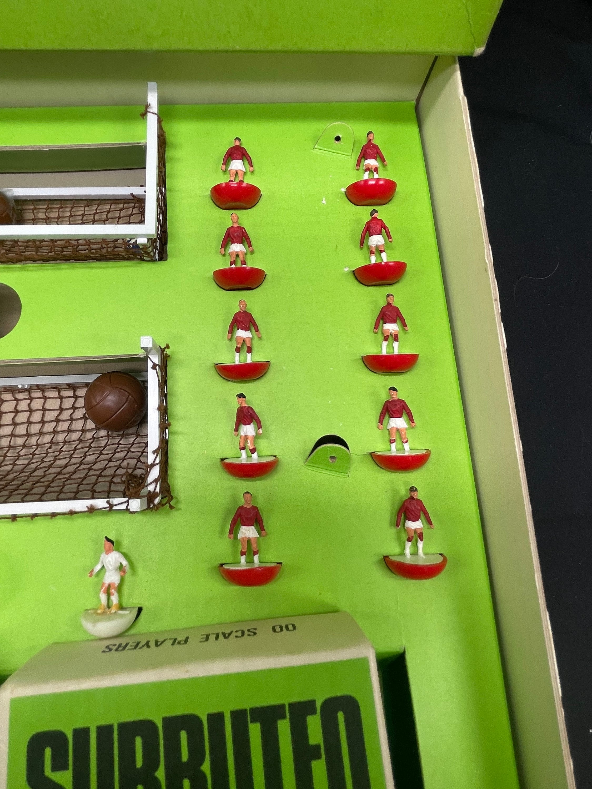 Vintage Early 1970's Continental Club Edition Subbuteo Table