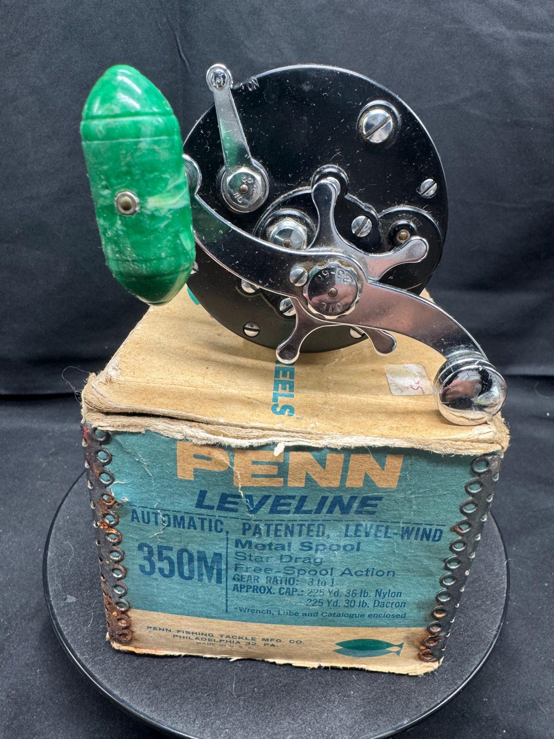 Vintage Penn 350 Leveline Star Drag Free Spool Action Fishing Reel