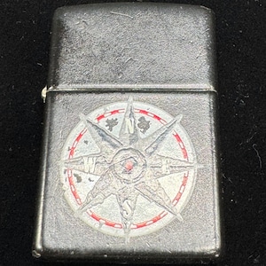 Vintage 1998 Marlboro Collectible Black Compass Zippo Cigarette Lighter Made in USA.