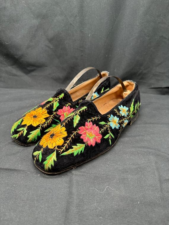 Vintage 1940s Shoes Beautiful Handmade Velvet and 