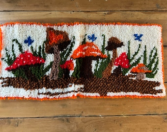 Authentic Vintage 70s Mushroom Latch Hook Rug 15” X 32” Very Clean