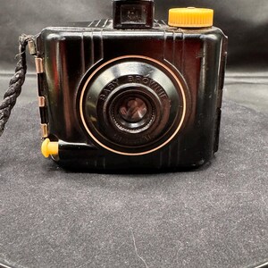 Vintage Eastman Kodak Baby Brownie Special Camera Bakelite Untested w/ Strap