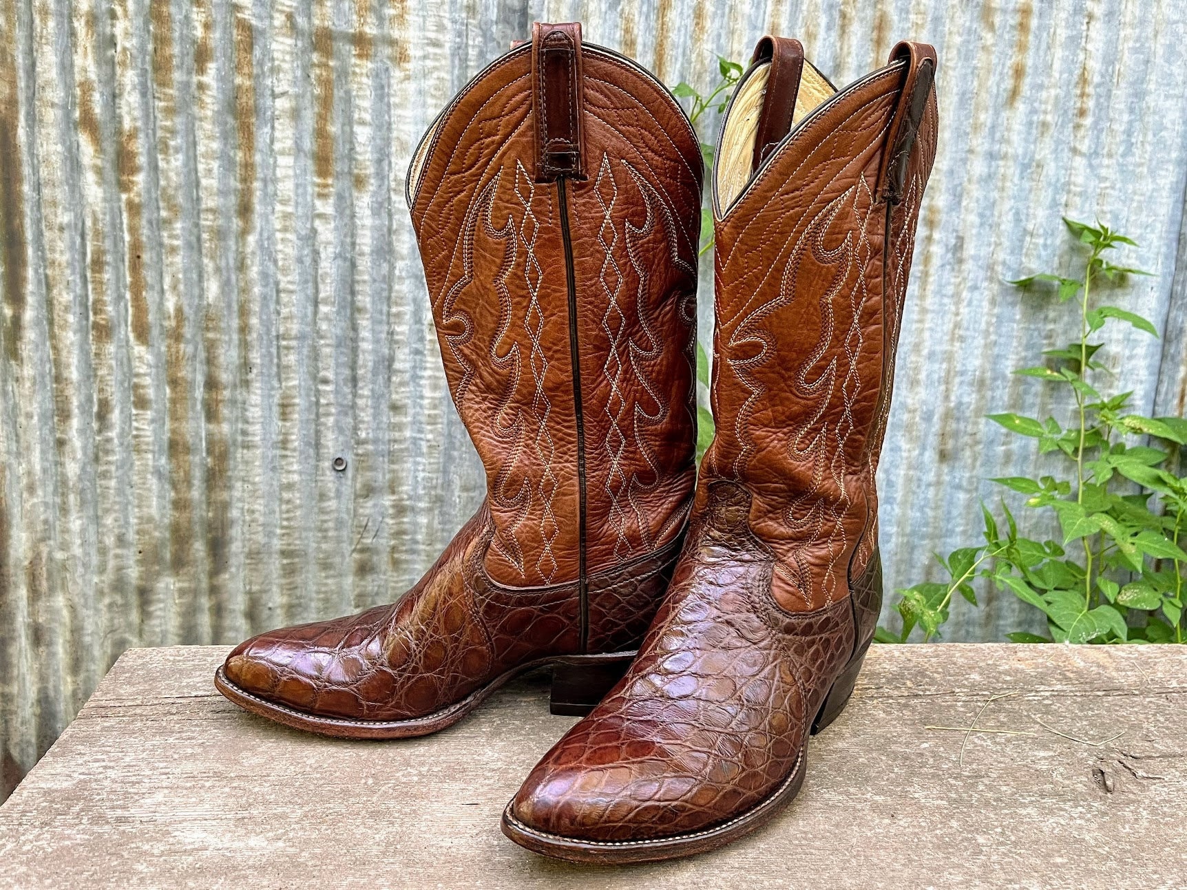 Lucchese Men's Antique Italian Red Giant Gator Cowboy Boots