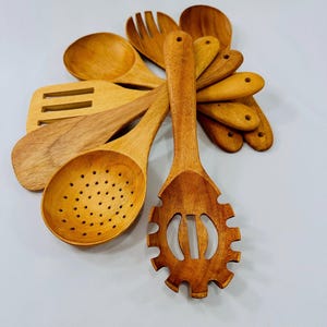 Wooden Spoon set, Natural Mahogany Wood cooking set, Heat resistant cooking set, 5-piece spoons, Set Comfort Grip Utensils Set