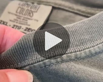 Videomodell av Comfort Colors, halsringning, tygdetaljer, videomodell, överdimensionerad mossmönstrad t-shirt, videomodell 1717, videomodell av t-shirt, videomodell