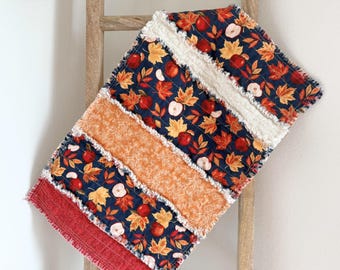 Fall Apple Table Runner, Handmade Rag Quilt Bed Runner, Raggy Autumn Farmhouse Decor, Quilted Fall Table Topper, Rustic Thanksgiving Decor