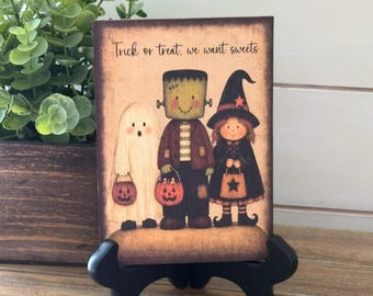 Halloween Trick or Treat Sign, Rustic Folk Art Halloween Decor, Primitive Halloween Artwork