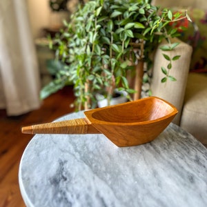 Vintage Hand Carved Wooden Scoop with Wrapped Handle, Grain Flour Sugar Pantry Scoop Primitive Kitchen Decor, Free Shipping