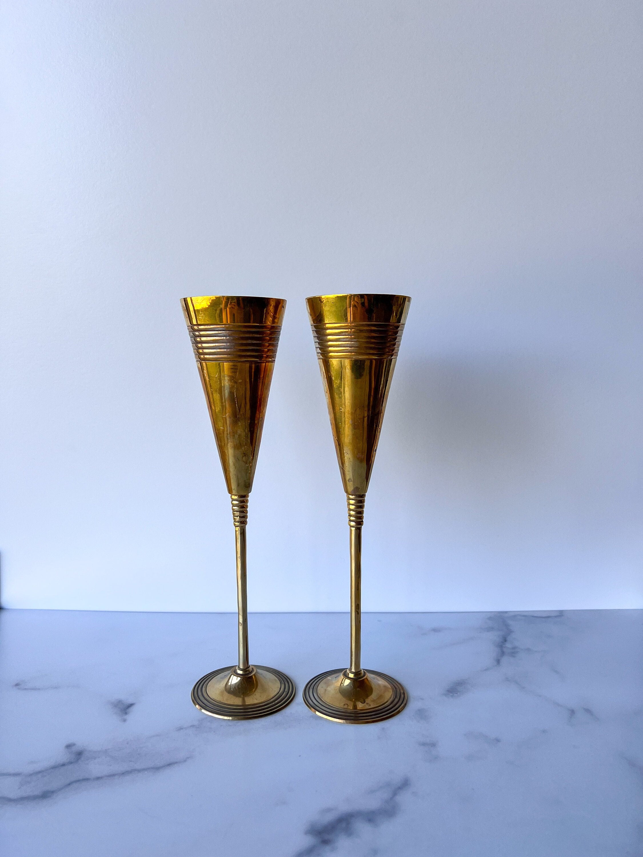 Champagne Flutes, Set of 4 Champagne Glasses Stemmed Toasting Drinkware with Decorative Brass Metal Hammered Style Base