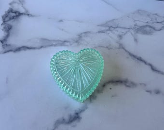Vintage 90s Green Plastic Heart Box: Jewelry Trinket Storage