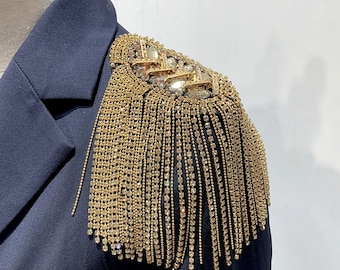 Only 1PC Decorative Shoulder Pad Jewelry Tassel Rhinestones Gold Epaulettes Clothing Accessories Brooch Epaulet for Formal Suit Male