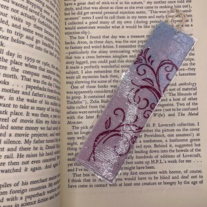 Curious Vines / Segnalibro laminato fatto a mano / Timbro a mano / Accessorio per libri / Segnalibro per tenere un diario e leggere / Segnalibro in carta riciclata