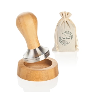 Puro Verde coffee tamper made of stainless steel & bamboo | The perfect barista accessory with ergonomic bamboo handle and stainless steel base