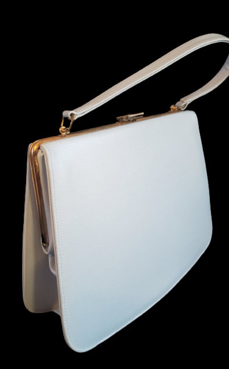 1960s Powder Blue Vinyl Purse Beautifully Maintained Top Handle Purse