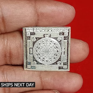 Pure Silver Shri Yantra, Holy Divine Yantra for Wealth and Prosperity, Yantra Meditation, Yoga Yantra, Silver Pocket Yantra