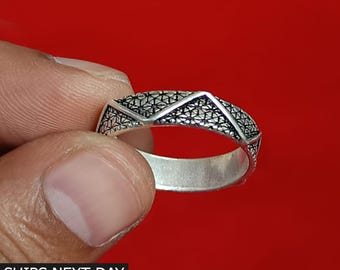 925 Sterling Silver Vintage Men Wedding Band, Engraved Ring, Oxidized Jewelry, Men's Jewelry