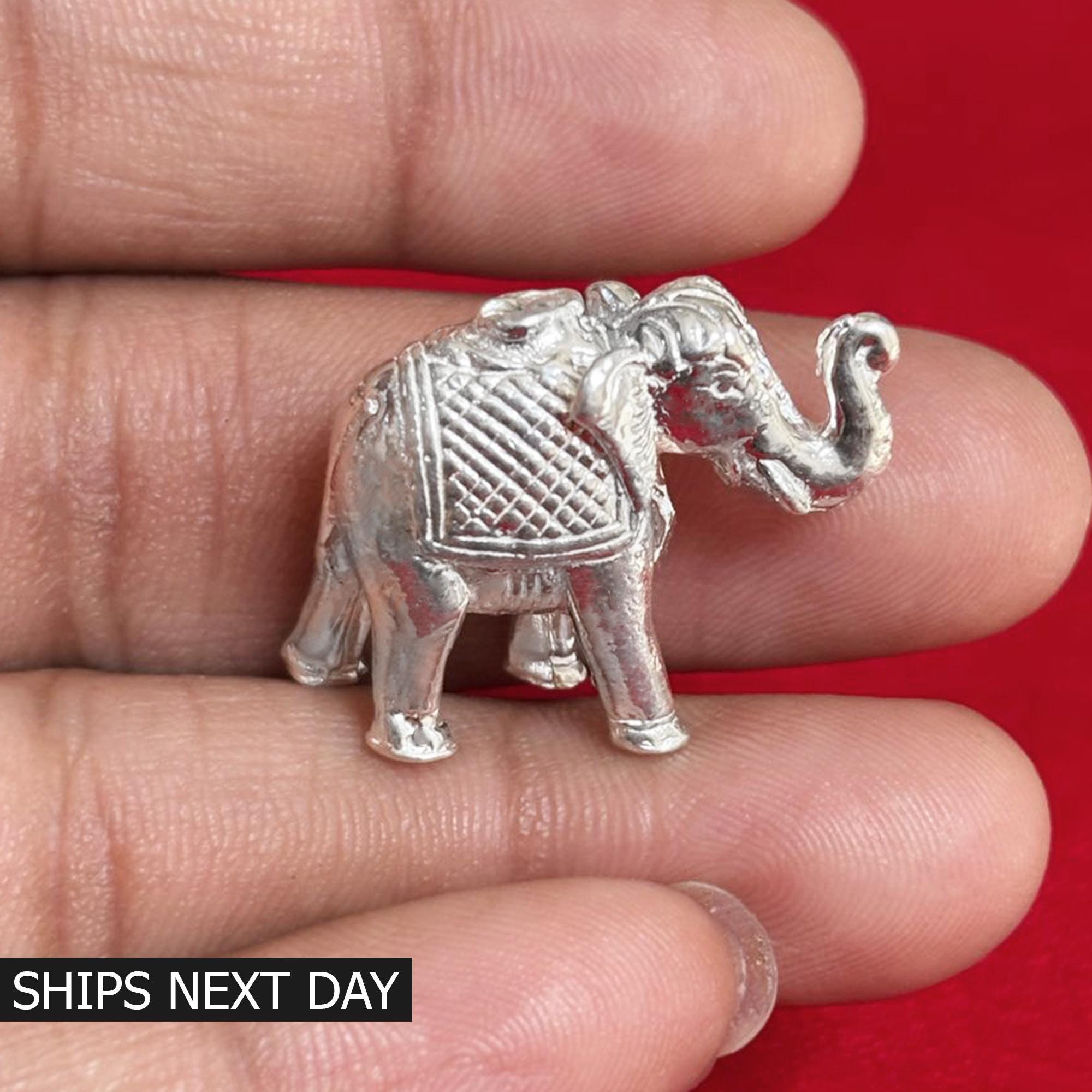 925スターリングシルバーの象の彫像、上半身が祝福された象の置物