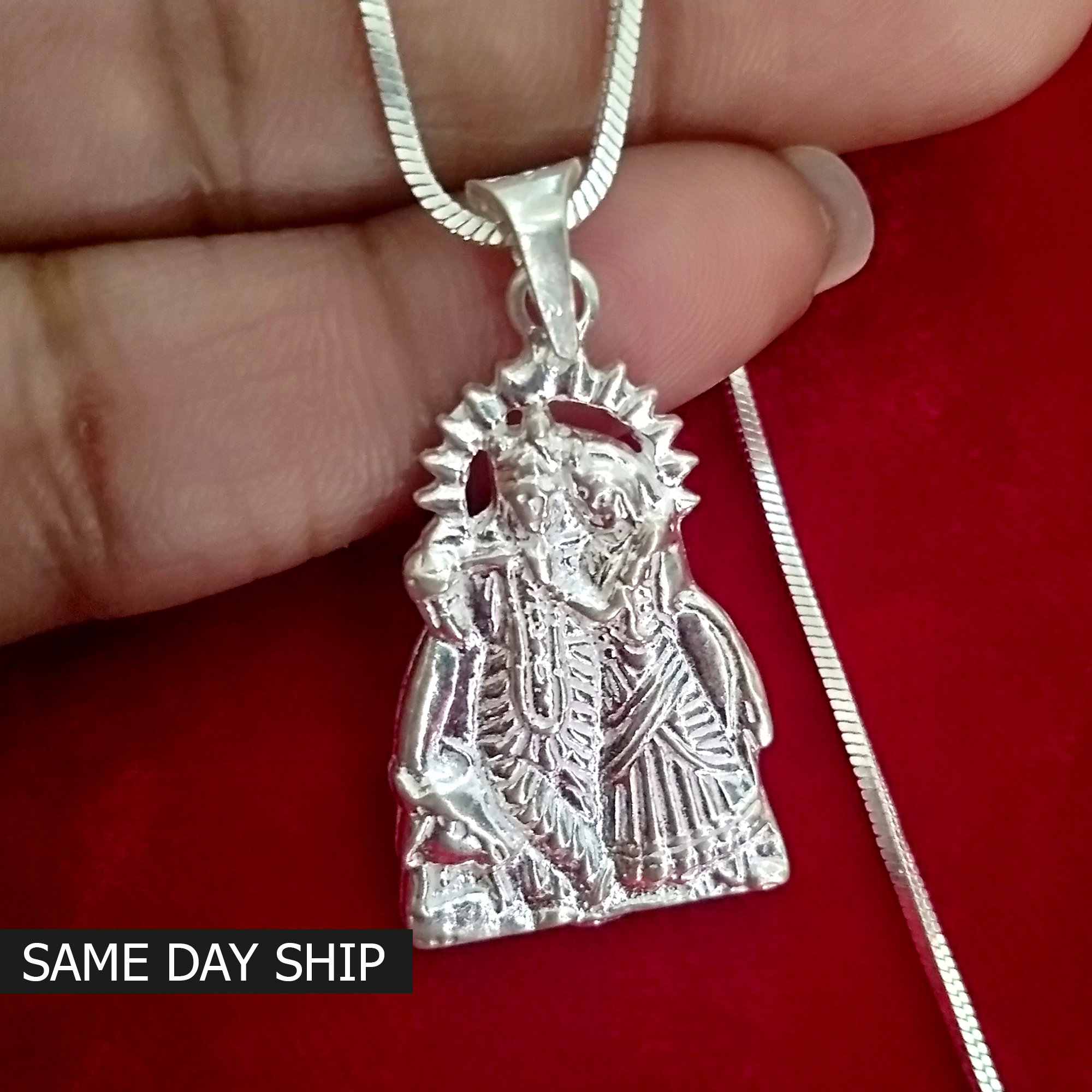 Radha krishna silver locket discount