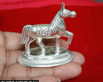 馬の置物　シルバー ヴィンテージ800シルバー製馬の置物、刻印入り純銀製動物彫刻、精巧な