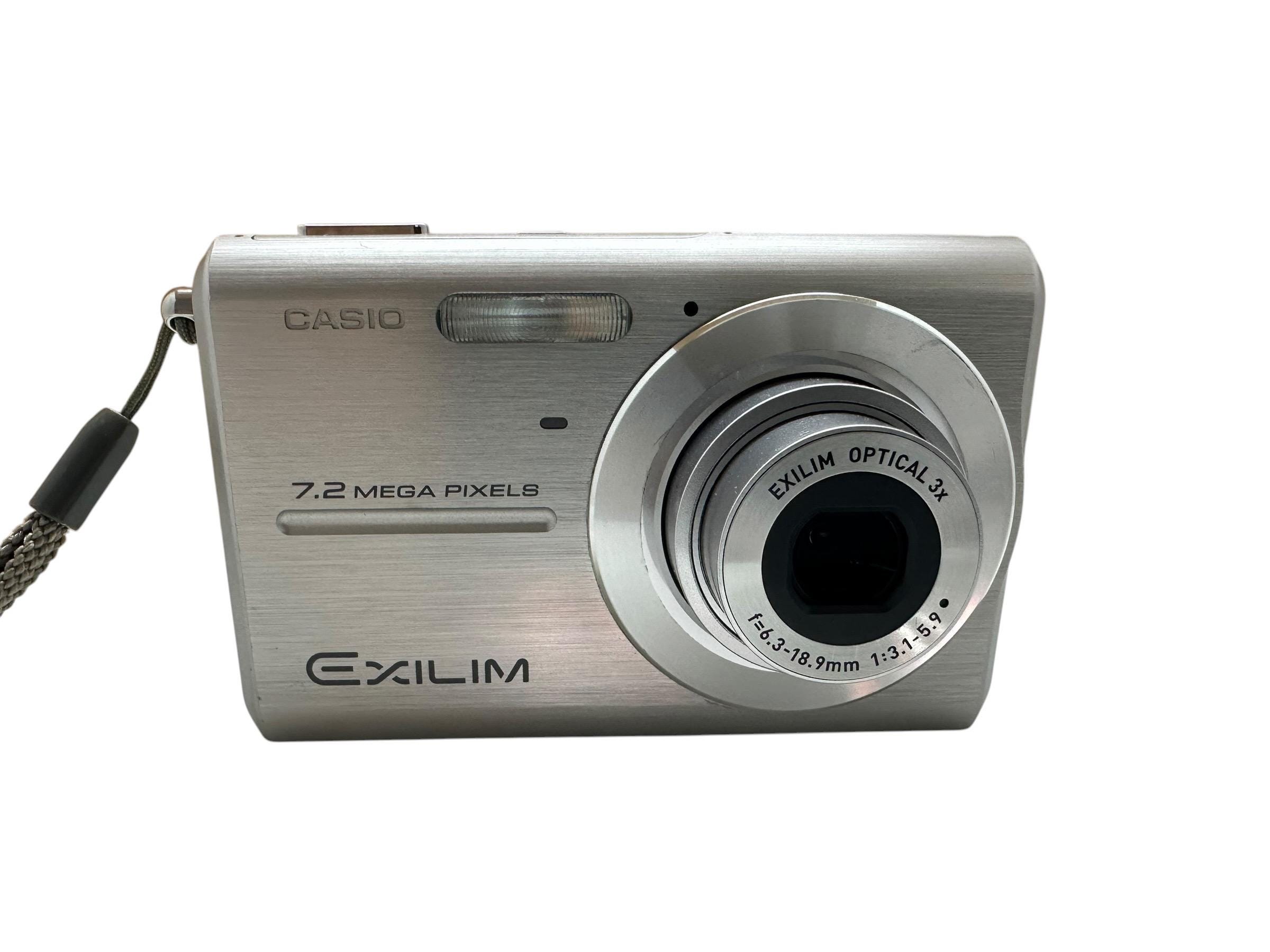 CASIO Exilim EX-Z7 Digital Camera 7.2 MP 3X Optical Zoom 2.6