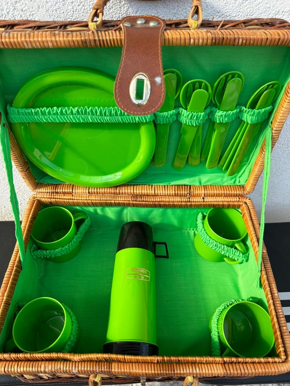 Vintage Picnic Basket Old Suitcase Jadeite Green Bakelite Plastic Cups Plates Thermos Unique Hamper 1950 Set 4 Settings Very Good Hamper