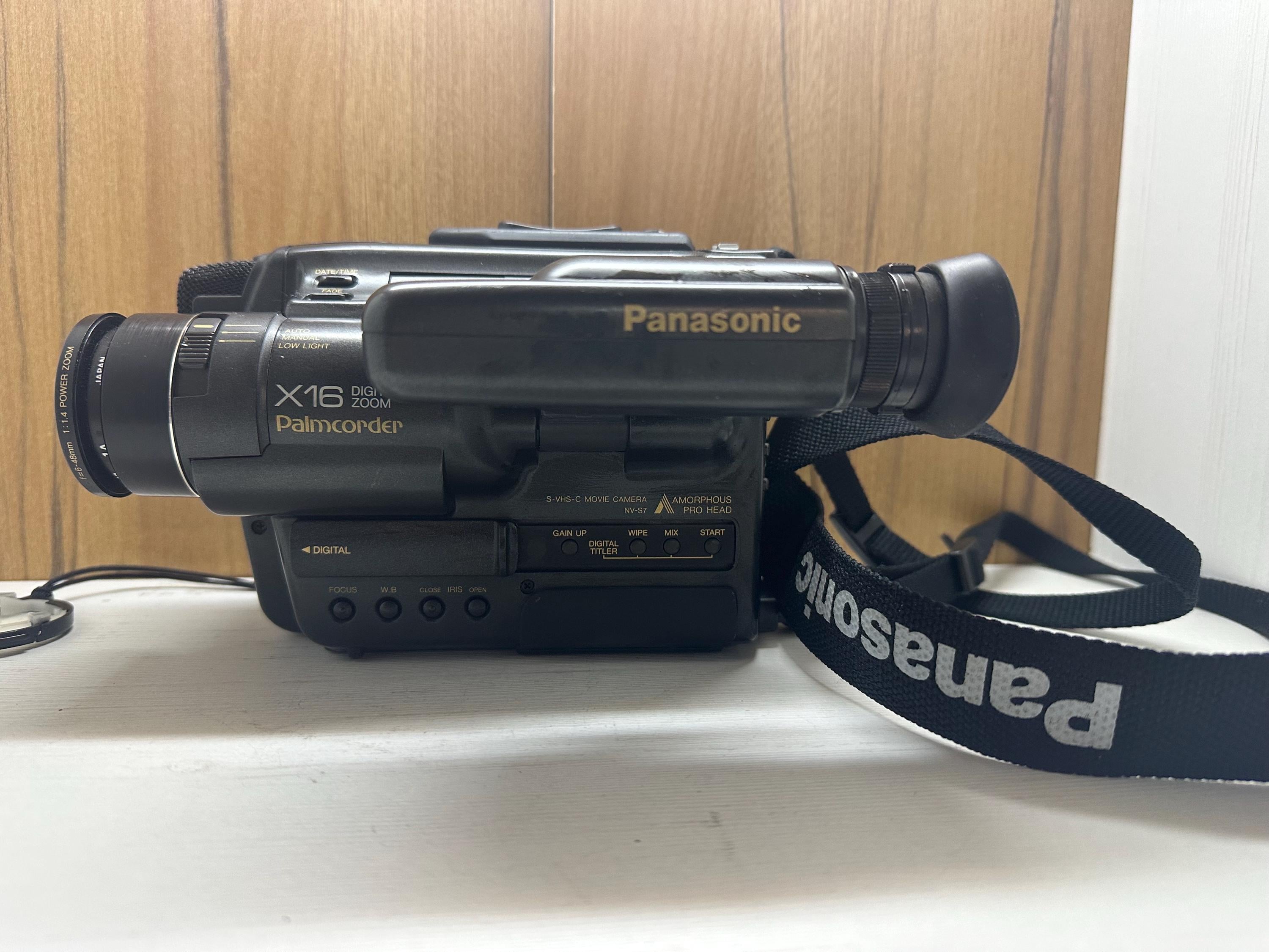 Vintage Panasonic Palmcorder Nv S7 16x Digital Zoom Vhs