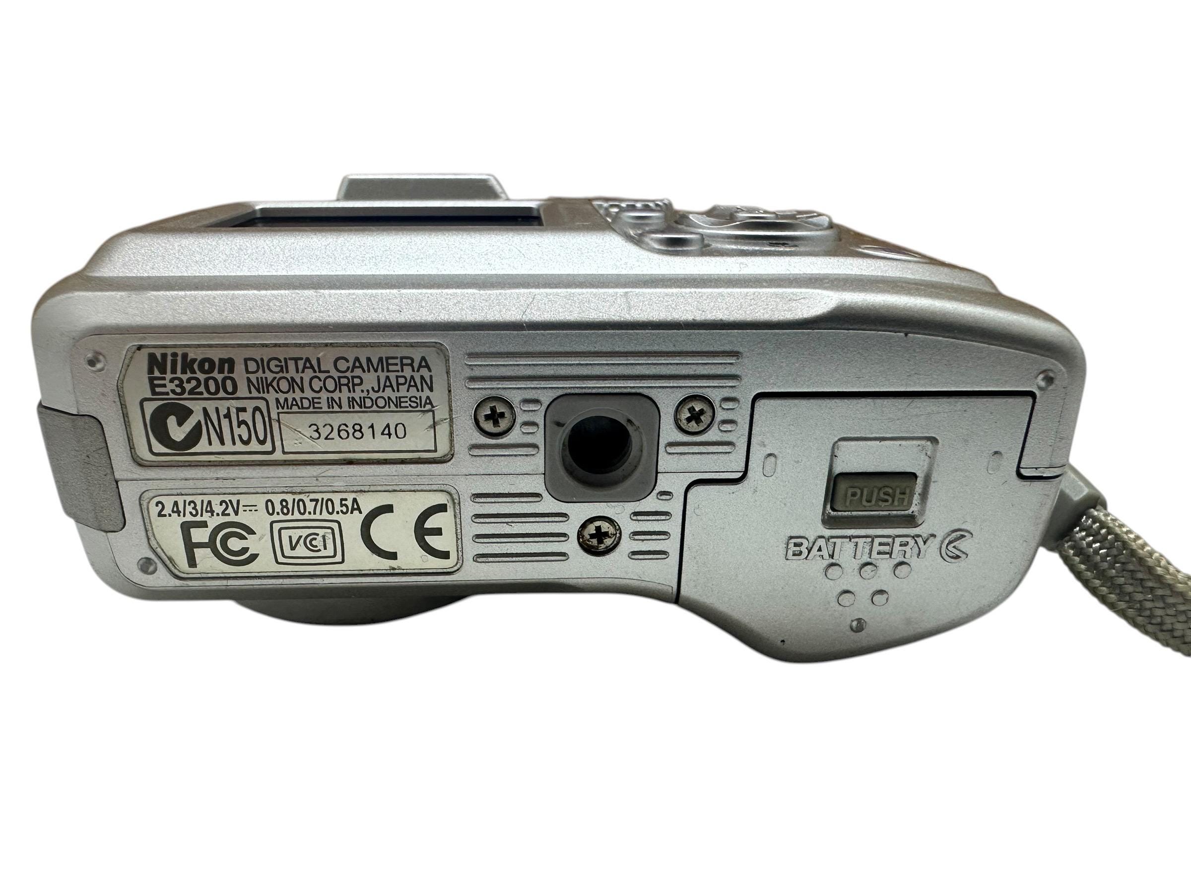 動作品 コンデジ 平成レトロ Y2K Nikon COOLPIX E3200 Nikon Coolpix E3200 Nikkor 15 Scene Modes Digital Camera 3.2 MP 3X