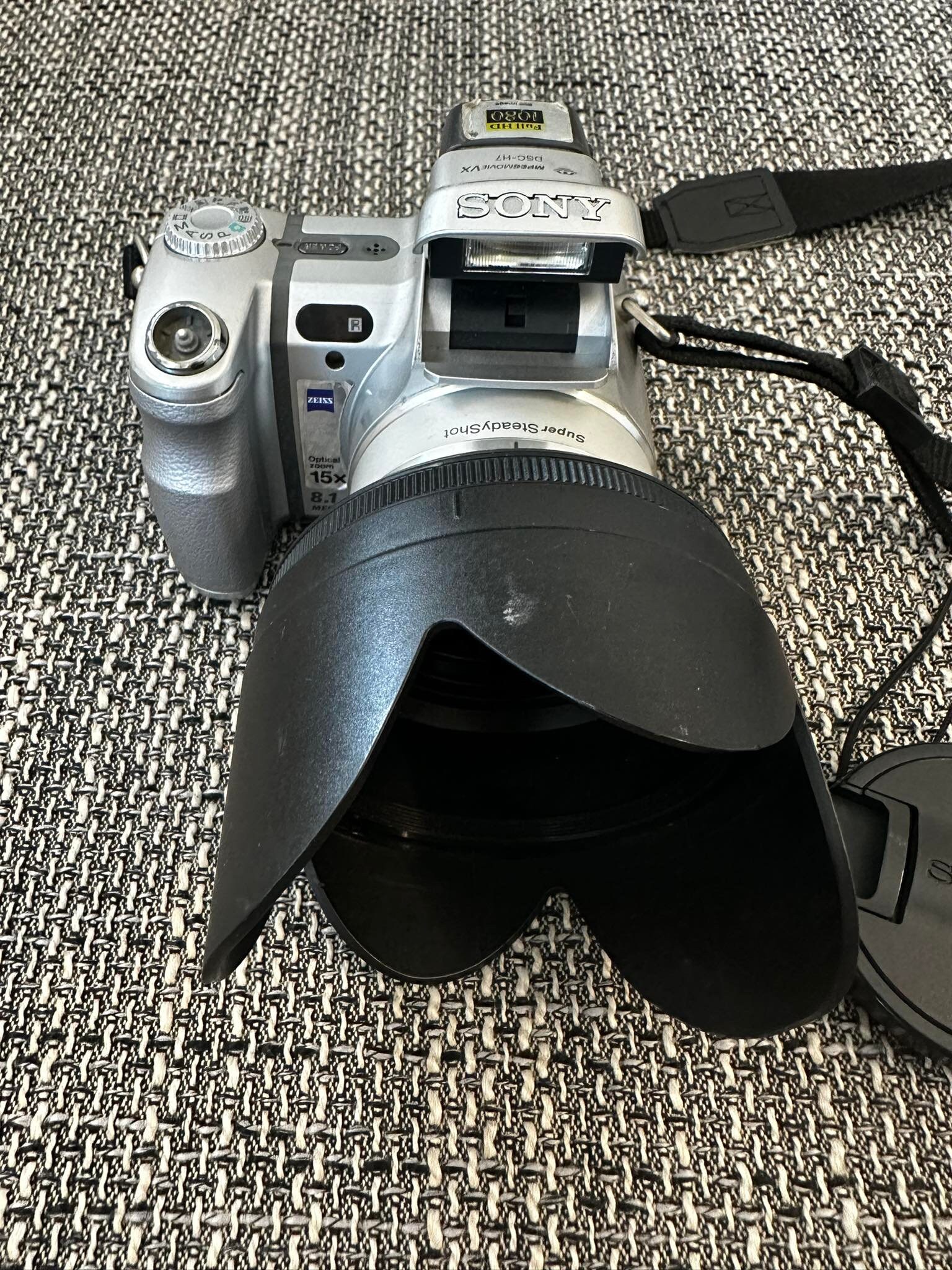sony dsc h 7