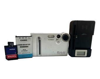デジタルカメラ Casio EXILIM EX-S3 Casio Exilim EX-S3 Digital Camera 3.2 mp Slim with Battery