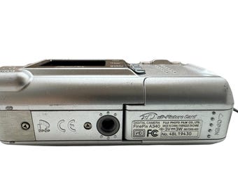 富士フイルム FinePix A340 デジタルカメラ 4MP 3倍光学ズーム