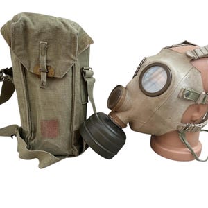 1938年　製造　ガスマスク　フランス軍　ミリタリー　第二次世界大戦 French army gas mask - Etsy 日本