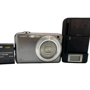 CASIO Exilim EX-Z1080 Digital Camera 10.1 MP 3X Optical Zoom 2.6