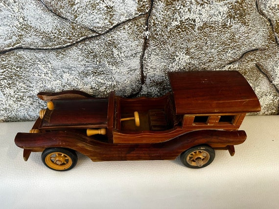 Vintage Holz Handgefertigt Antike Klassische ALTES AUTO SPIELZEUG  Handgemachte Dekoration Sammlerstück -  Österreich