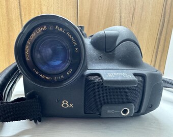 AKAI 8mmカメラ Vintage Rare AKAI Pv-ms8 Japan Handycam Inteligent Hq Video