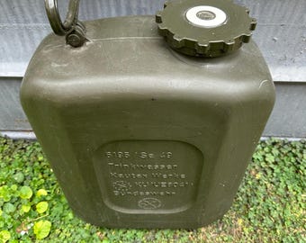 Vintage Military Bundeswehr Huge Water Bottle 1971 Year Soldier Equipment Made in Germany Army Old Rare It can be use  for everything