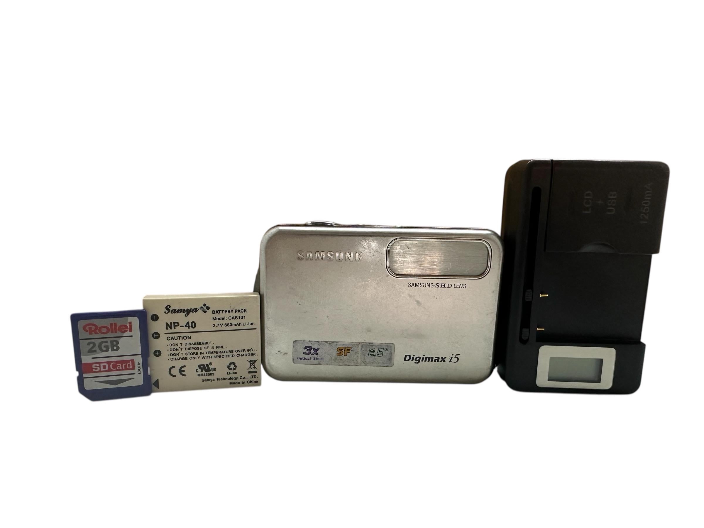 Samsung Digimax I5 Digital Camera Compact 5MP 3X Optical Zoom 2.5