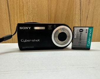 Sony CyberShot DSC-P120 Digital Camera 5.1 MP 3X Optical zoom Carl Zeiss 1.8 Inches Screen Compact