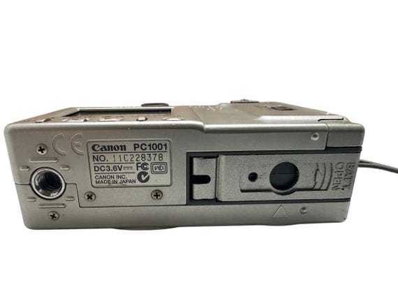 Canon Ixus PC1001 Aiaf JAPAN Digital Camera 2.1 MP Zoom Lens