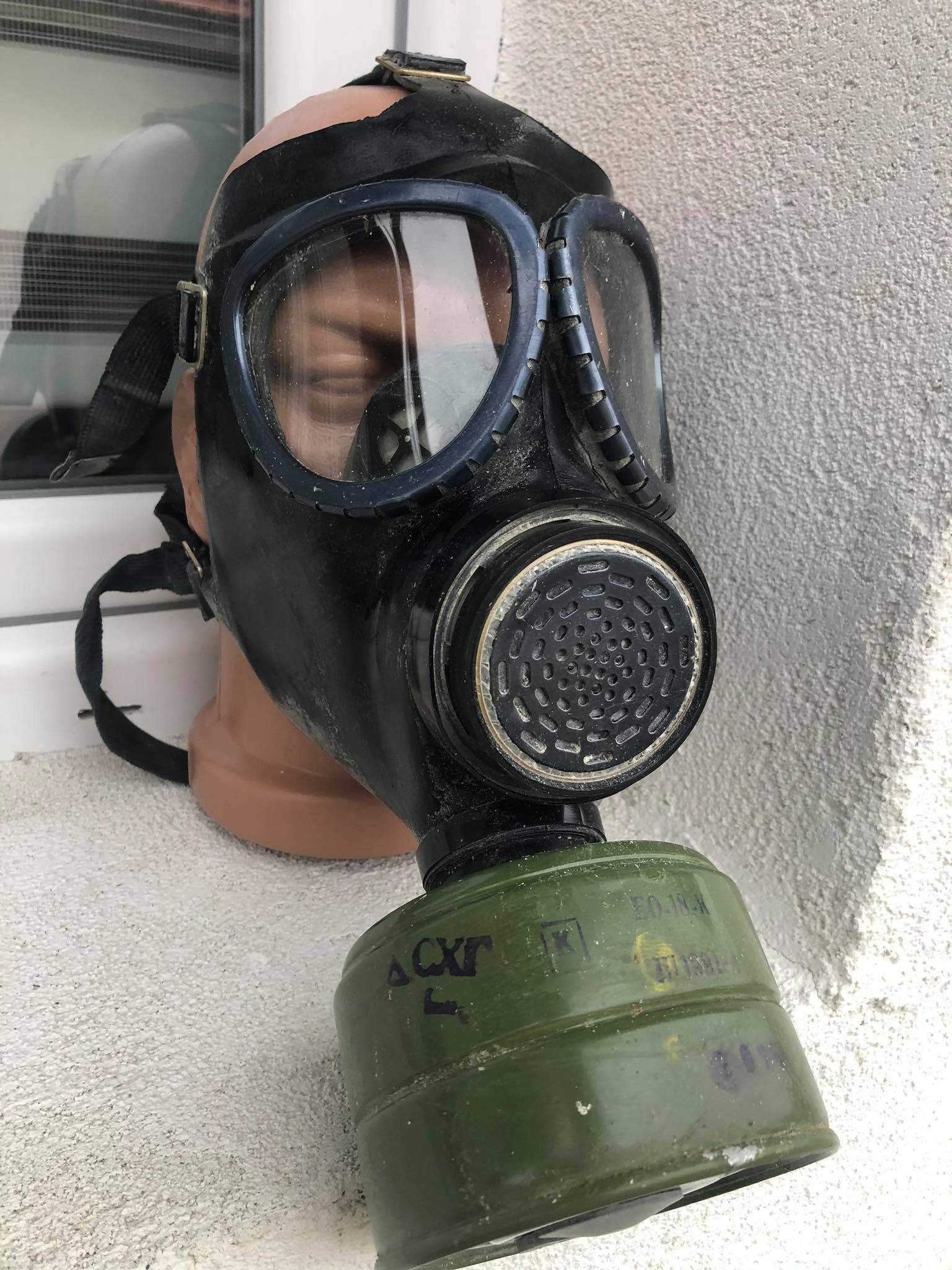 Masque à gaz Tchèque avec filtre – Boutique Militaire Québec