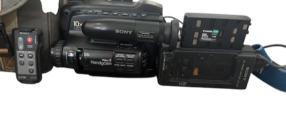 【動作OK】SONY　Handycam　CCD-TRV60 動作未確認 SONY HANDYCAM CCD-TRV60 - メルカリ