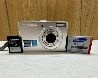 Samsung L110 Digital Compact Camera 8,2 Memory card  3X Optical Zoom + 4GB Memory card and Battery