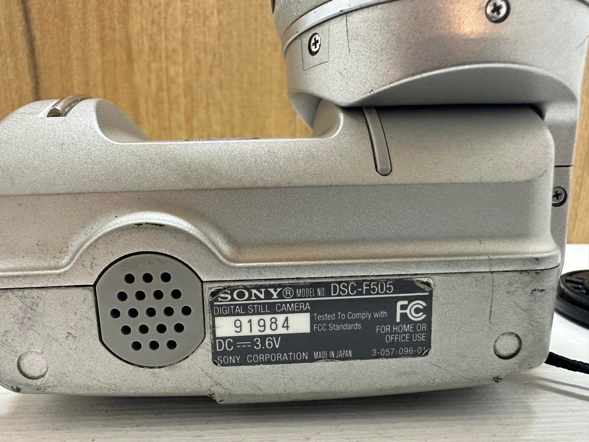 Vintage Sony Cybershot DSC-F505 Digital Camera Japan 5x