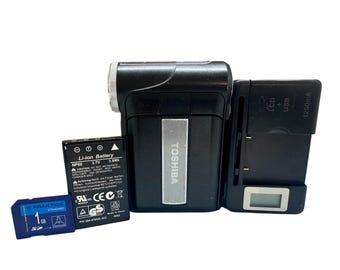 Toshiba PX1333E Japan Video Camera Camcorder Digital Compact + 1gb