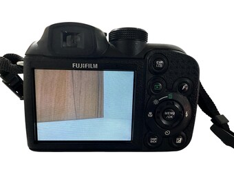 Fujifilm Finepix S1000fd Digital Camera 10 MP 12x Optical Zoom