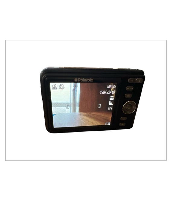 Polaroid I835 Digital Camera 8 Mega Pixels Compact 3X Optical Zoom