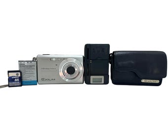 CASIO Exilim EX-Z77 Digital Camera 7.2 MP 3X Optical Zoom 2.6