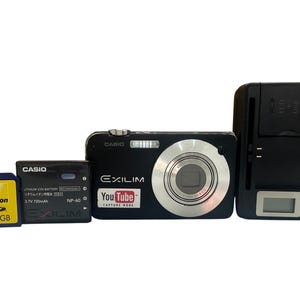 Casio Exilim Ex-S10 Digital Camera 10.1 Mp 3x Optical Zoom 2.7 inches Lcd Compact Black Ccd Senzor