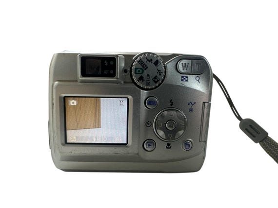 Nikon Coolpix E3200 Nikkor 15 Scene Modes Digital Camera 3.2 MP 3X